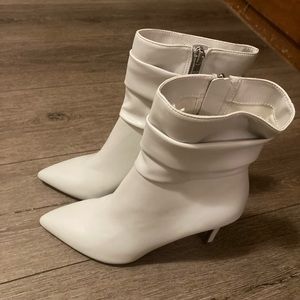 New Marc Fisher White heel boots!  Size 7